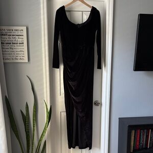 Mi Elegant Black Velvet Long Sleeve Dress
